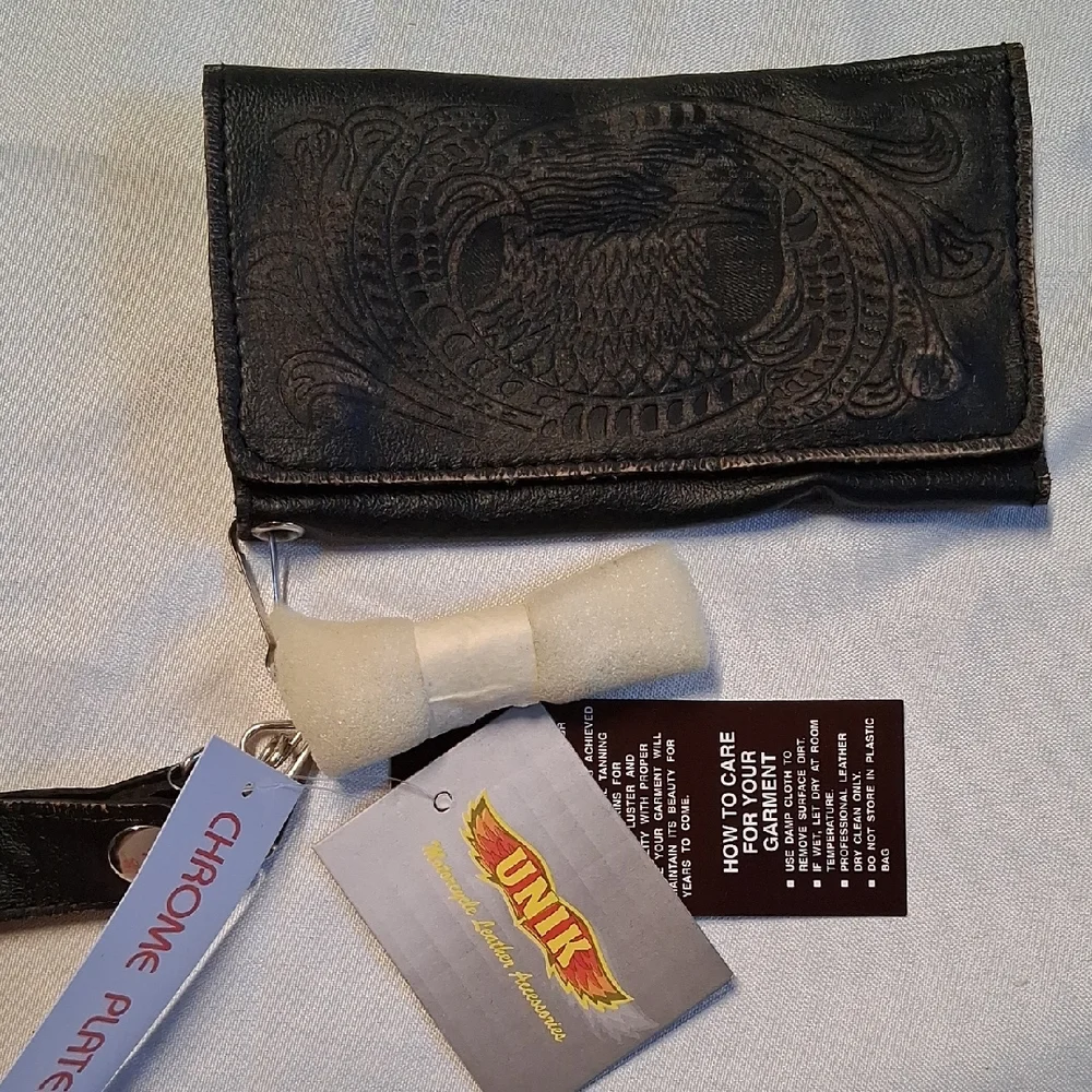 NWT Mens UNIK Brown Leather Snap Closure Biker Wallet